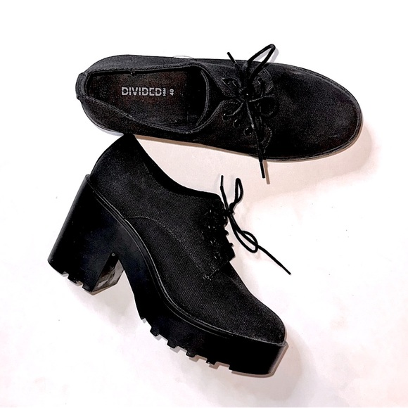 Black used lace up chunky heel ankle booties - loafer heels - Women’s size 8.5 - Picture 1 of 4